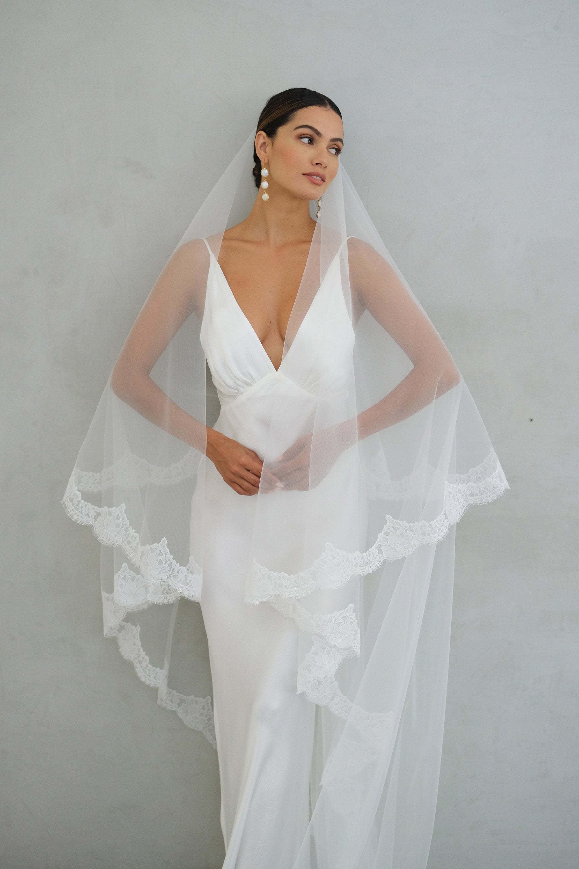BELLEROSE II | Lace Drop Veil with Rosette Lace Trim – Madame Tulle