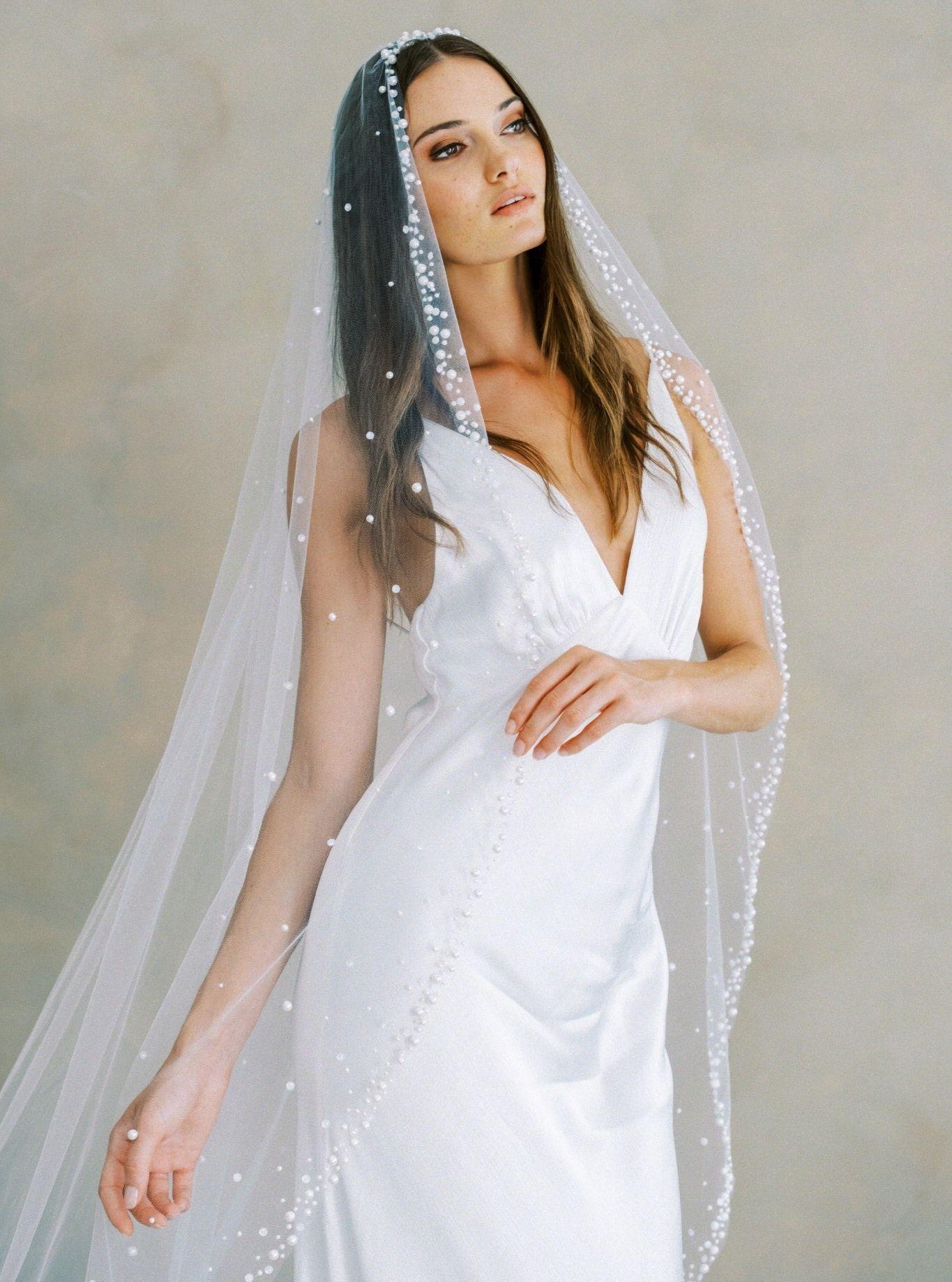 Benefits of Wearing a Pearl Veil