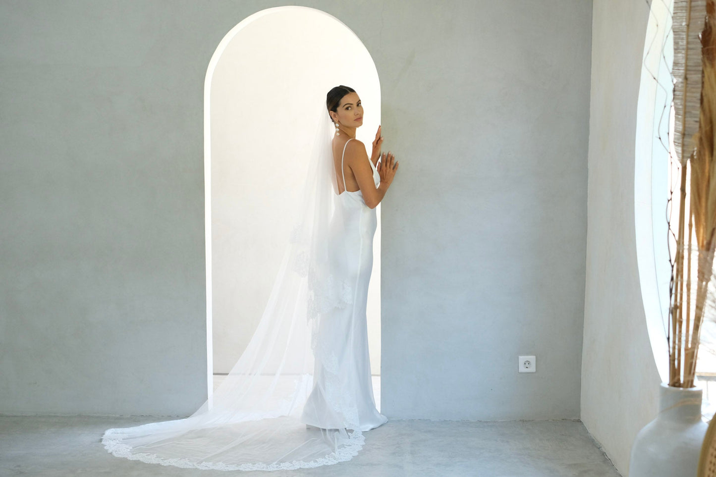 What is the Best Width for a Veil?