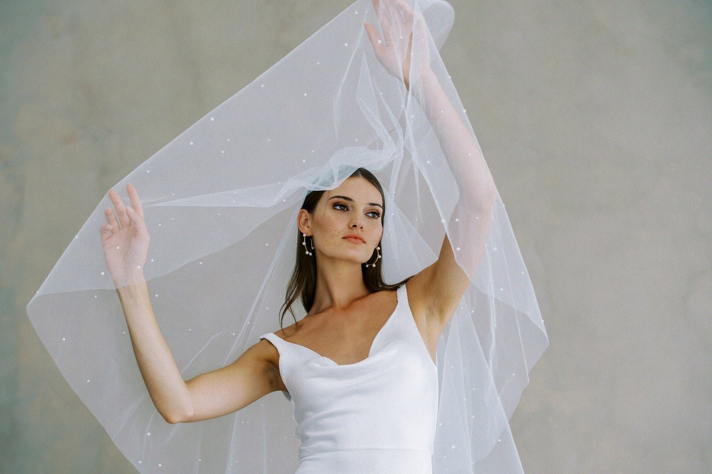 8 Ways To Wear Pearls On Your Wedding Day