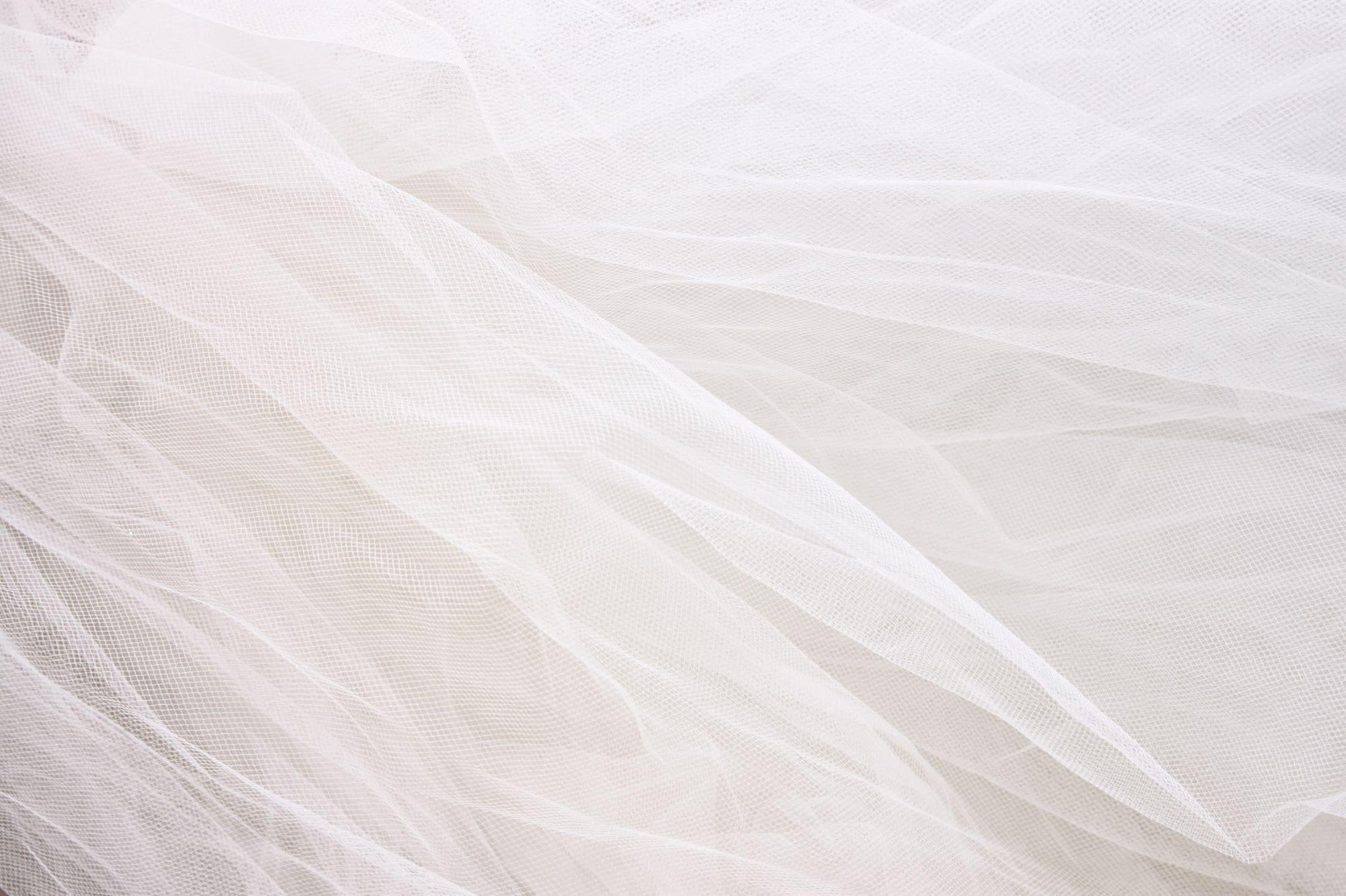 Veil Showdown: One-Tier vs. Mantilla — Which One Complements Your Dress Best?