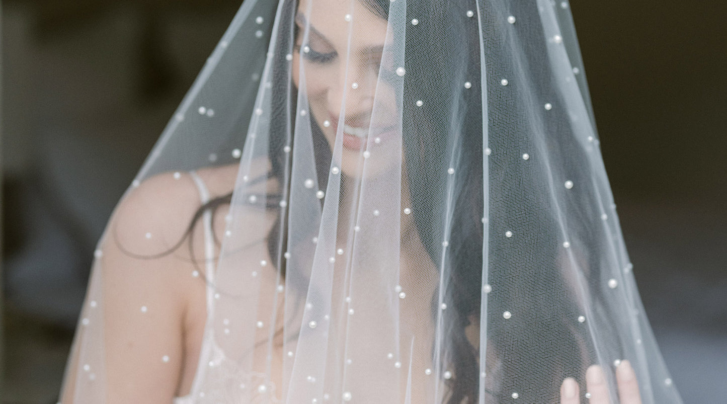 Tiara_Veil_Flowers