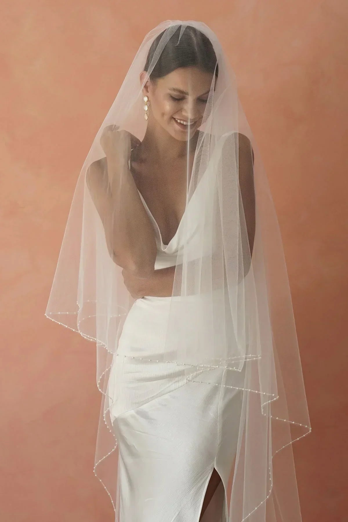 8 Ways To Wear Pearls On Your Wedding Day