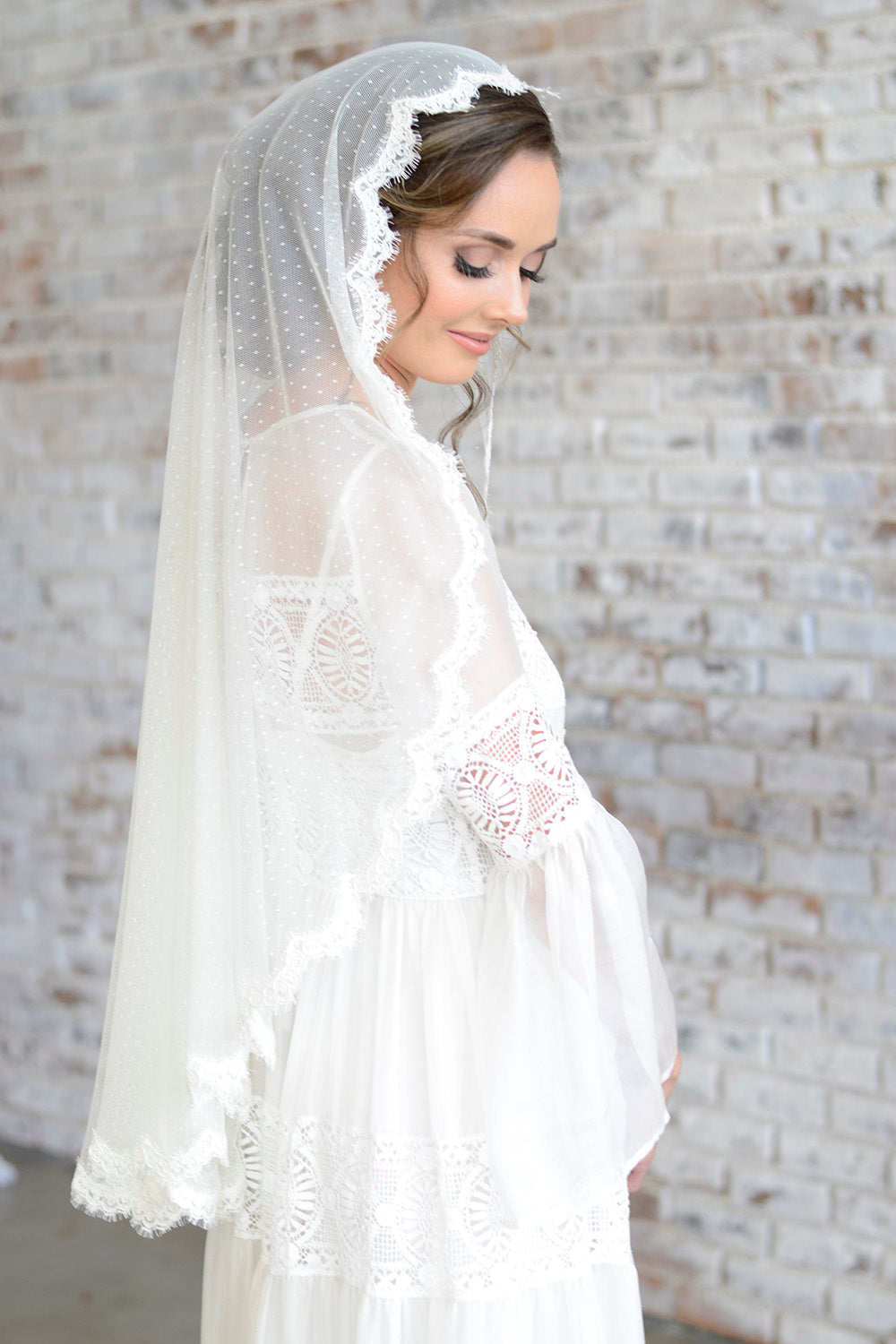 LACE & SATIN VEILS