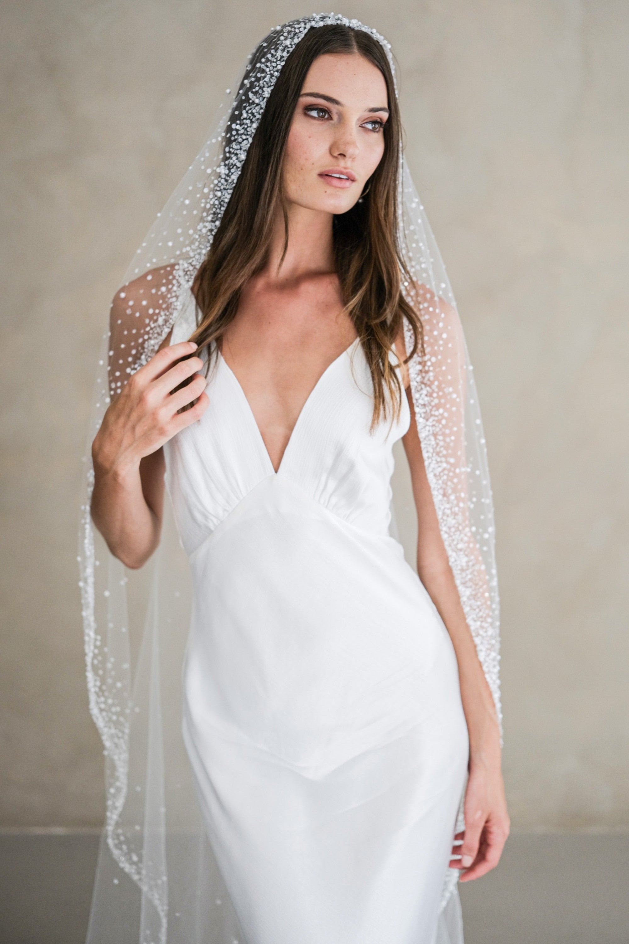 ALINA | One-tier Veil with Beads & Sequins