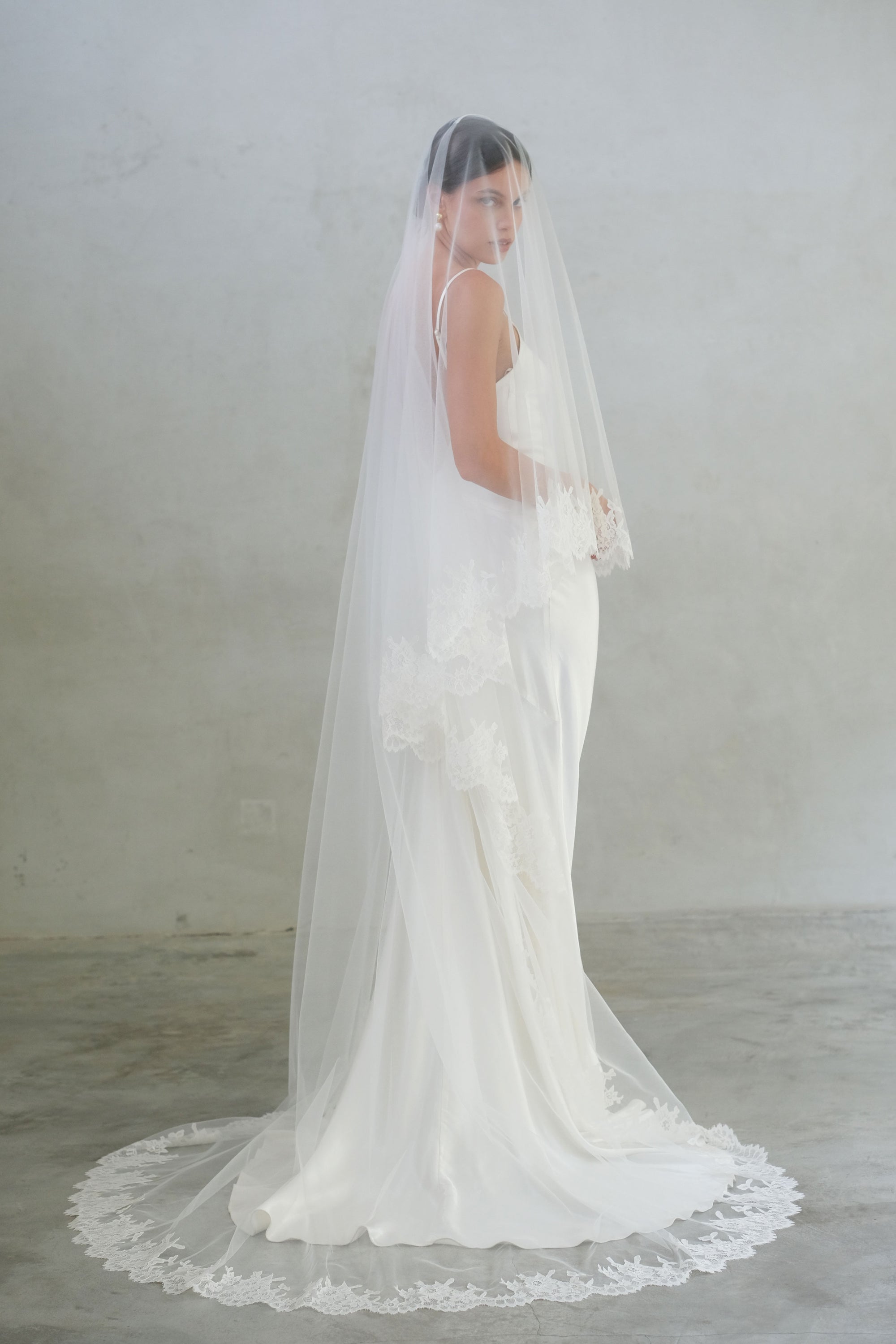 ADELINE II | Drop Veil with Lace Trim