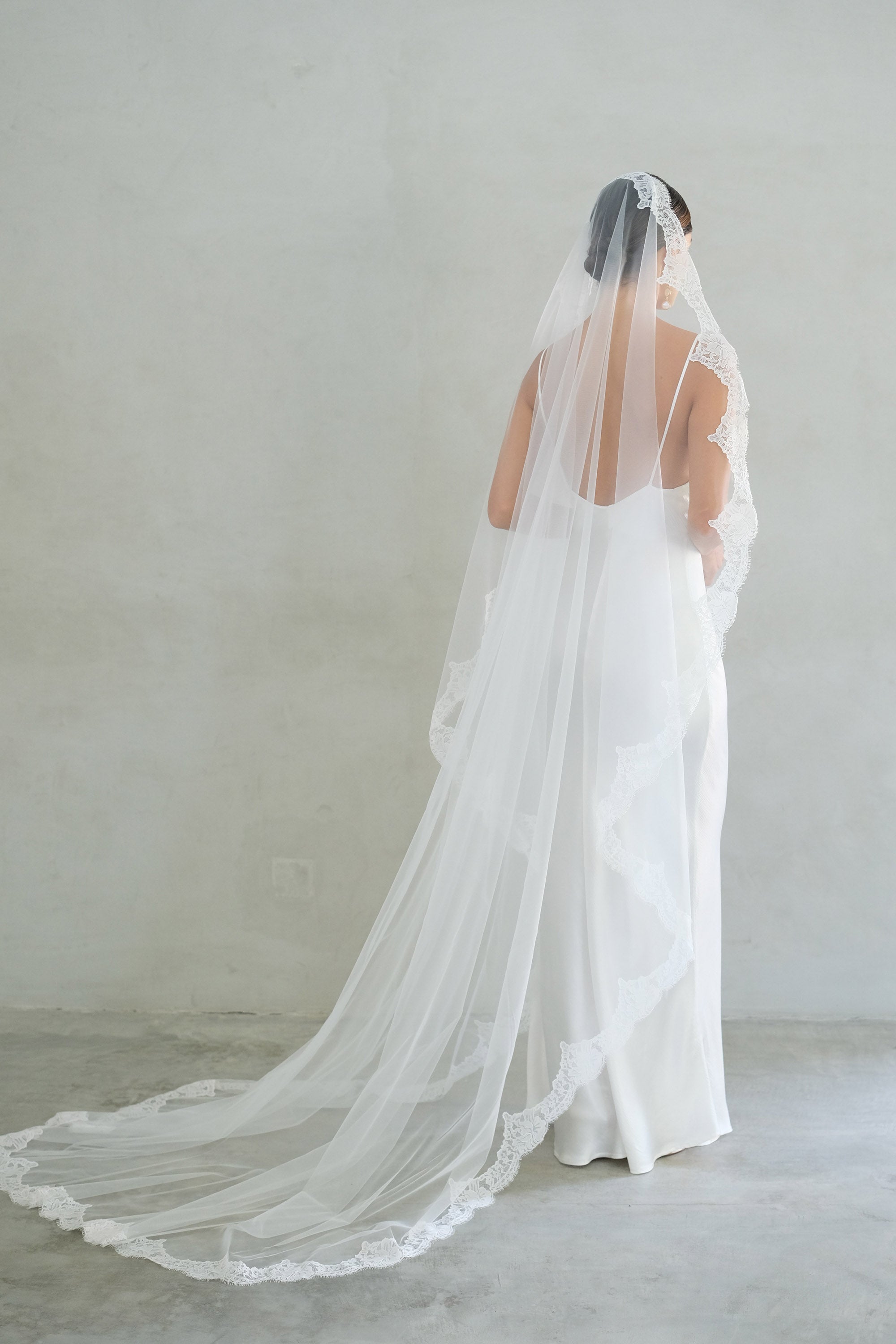 BELLEROSE I | Mantilla Veil