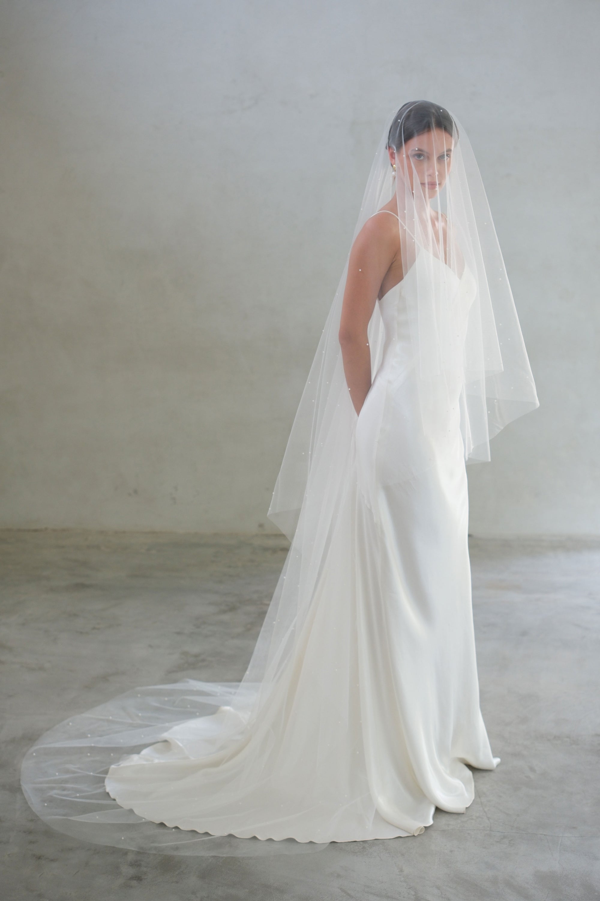 CHLOE II | Drop Veil with Small Pearls