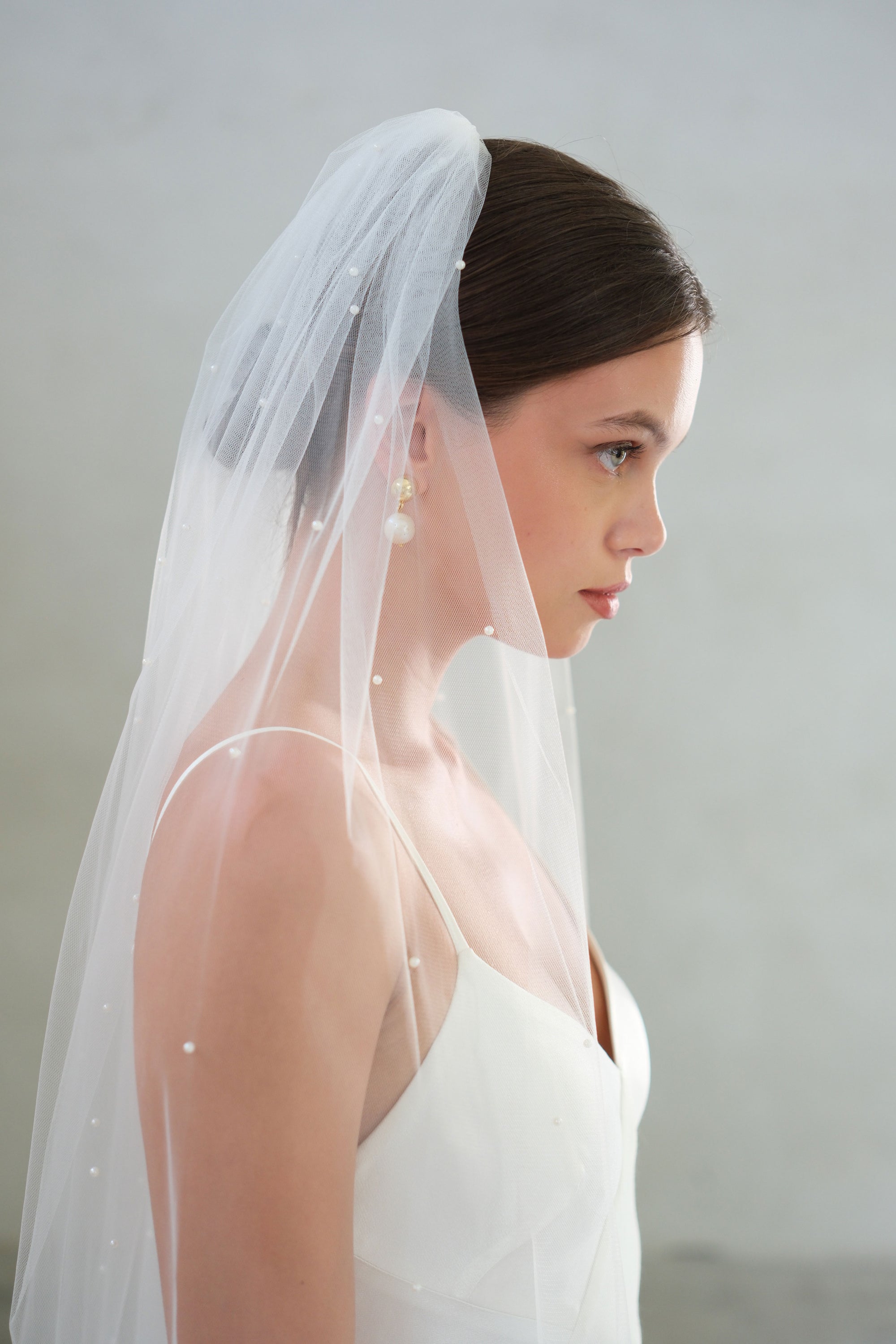 CHLOE I | One Tier Veil with Small Pearls