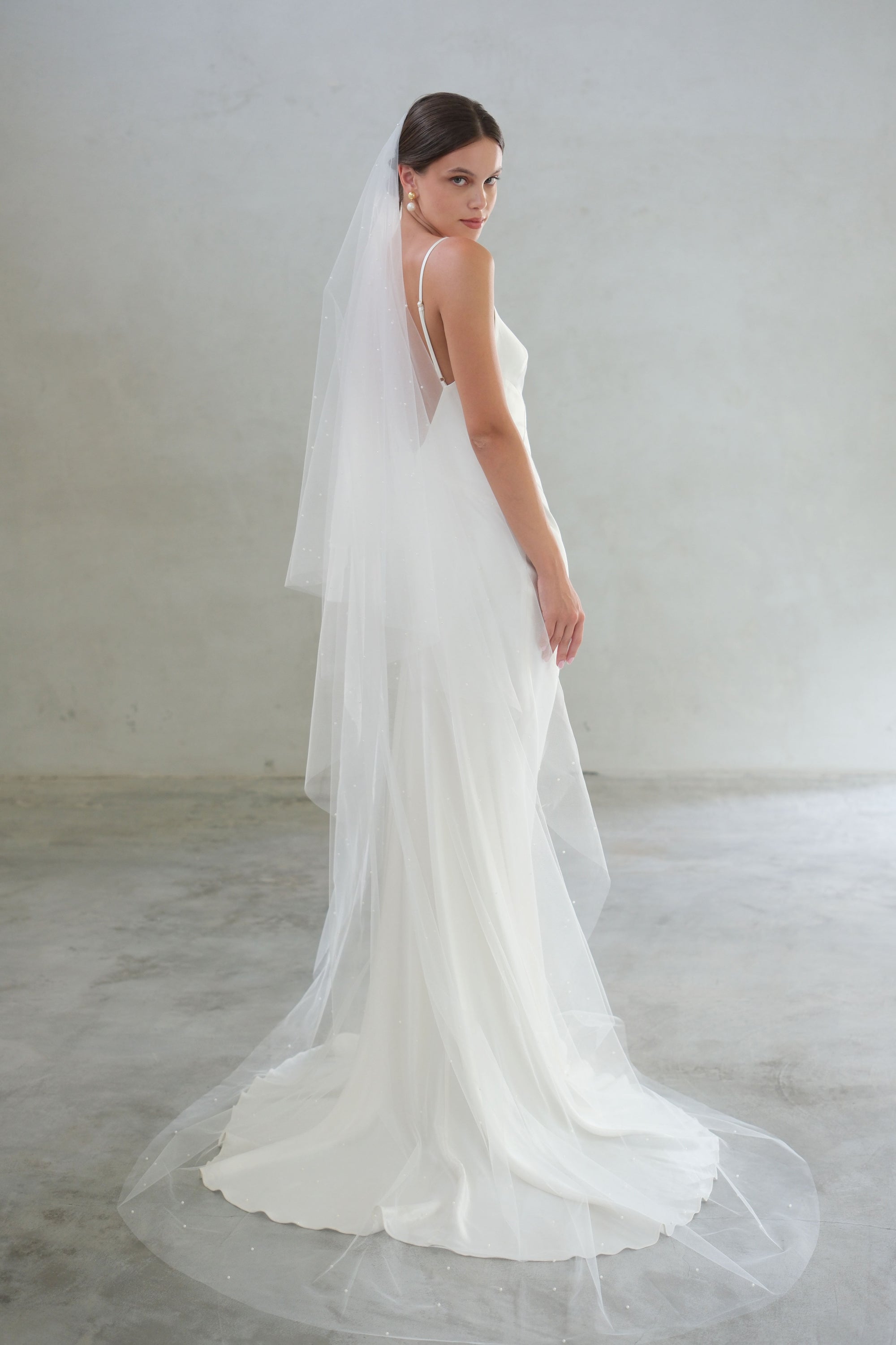 CHLOE II | Drop Veil with Small Pearls