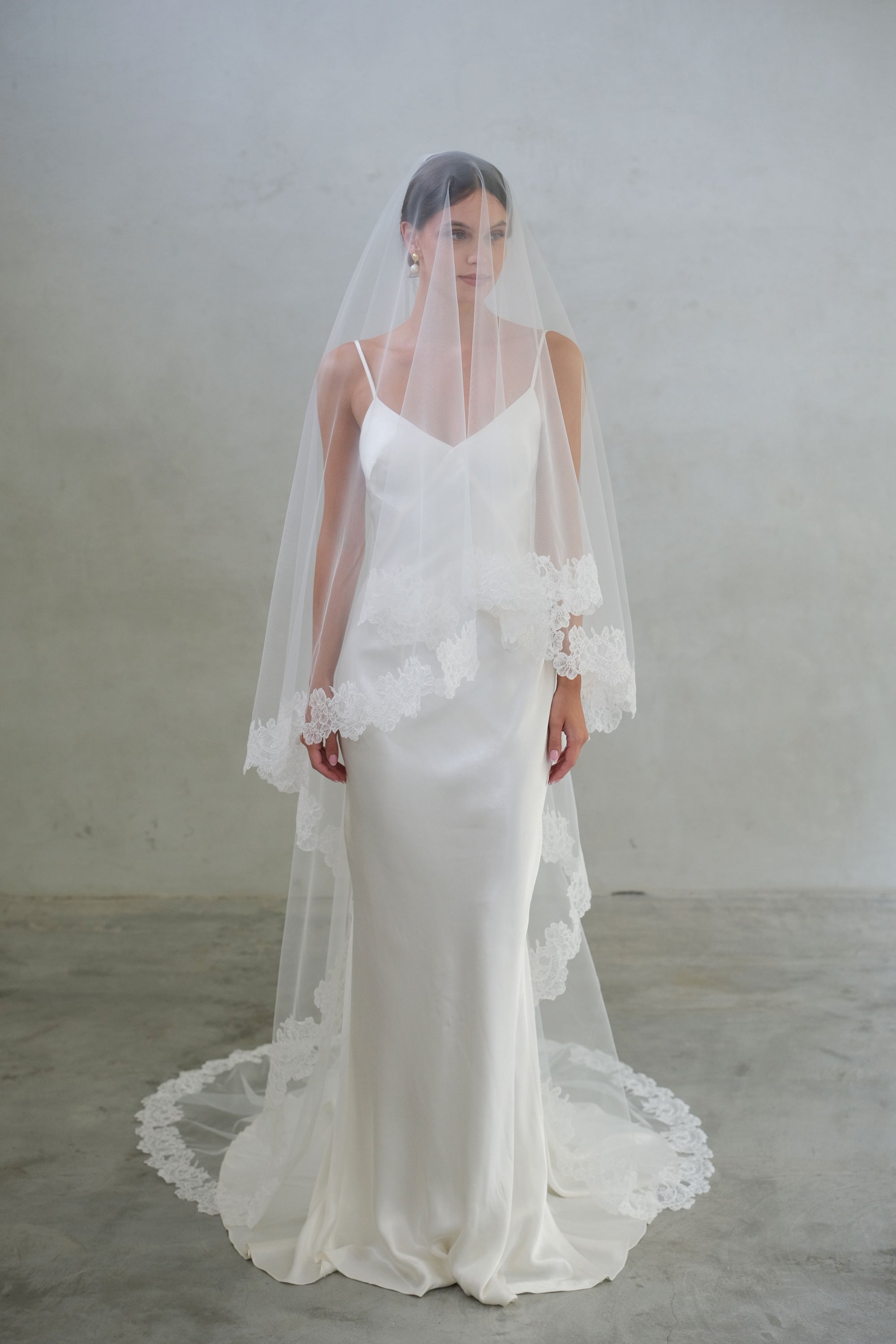 CLARISSA II | Drop Veil with Lace Trim
