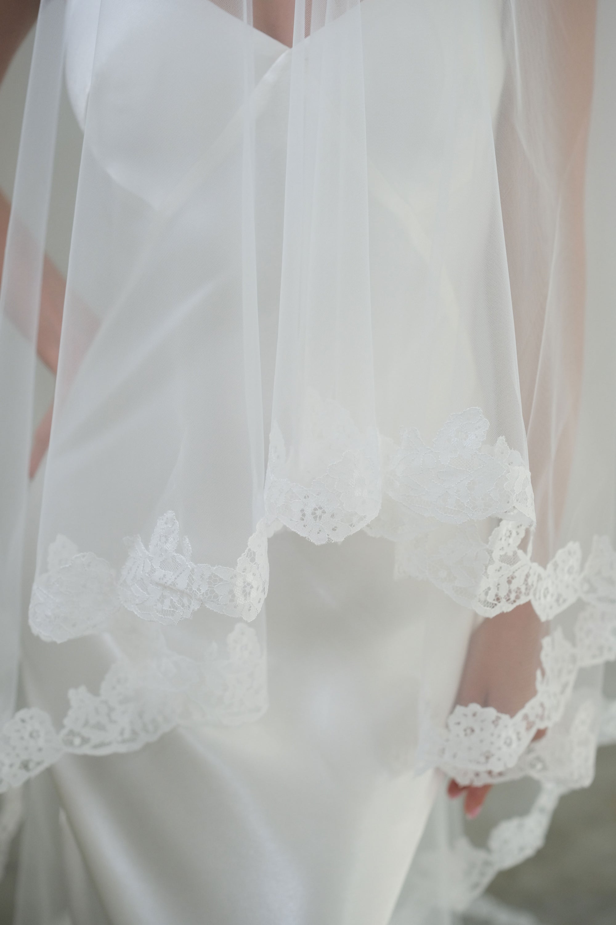 CORA II | Drop Veil with Lace Trim