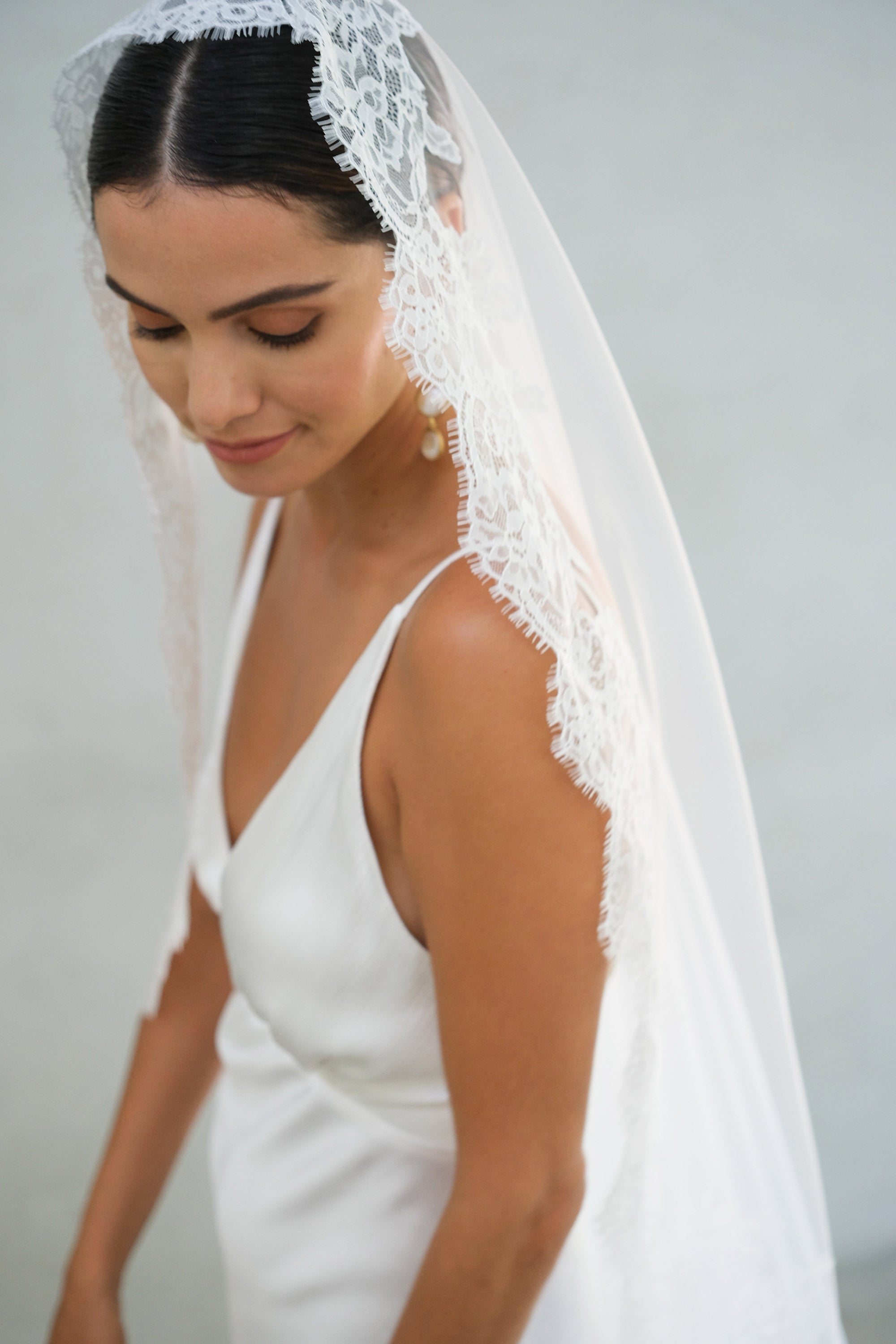EMMALINE I | Mantilla Veil