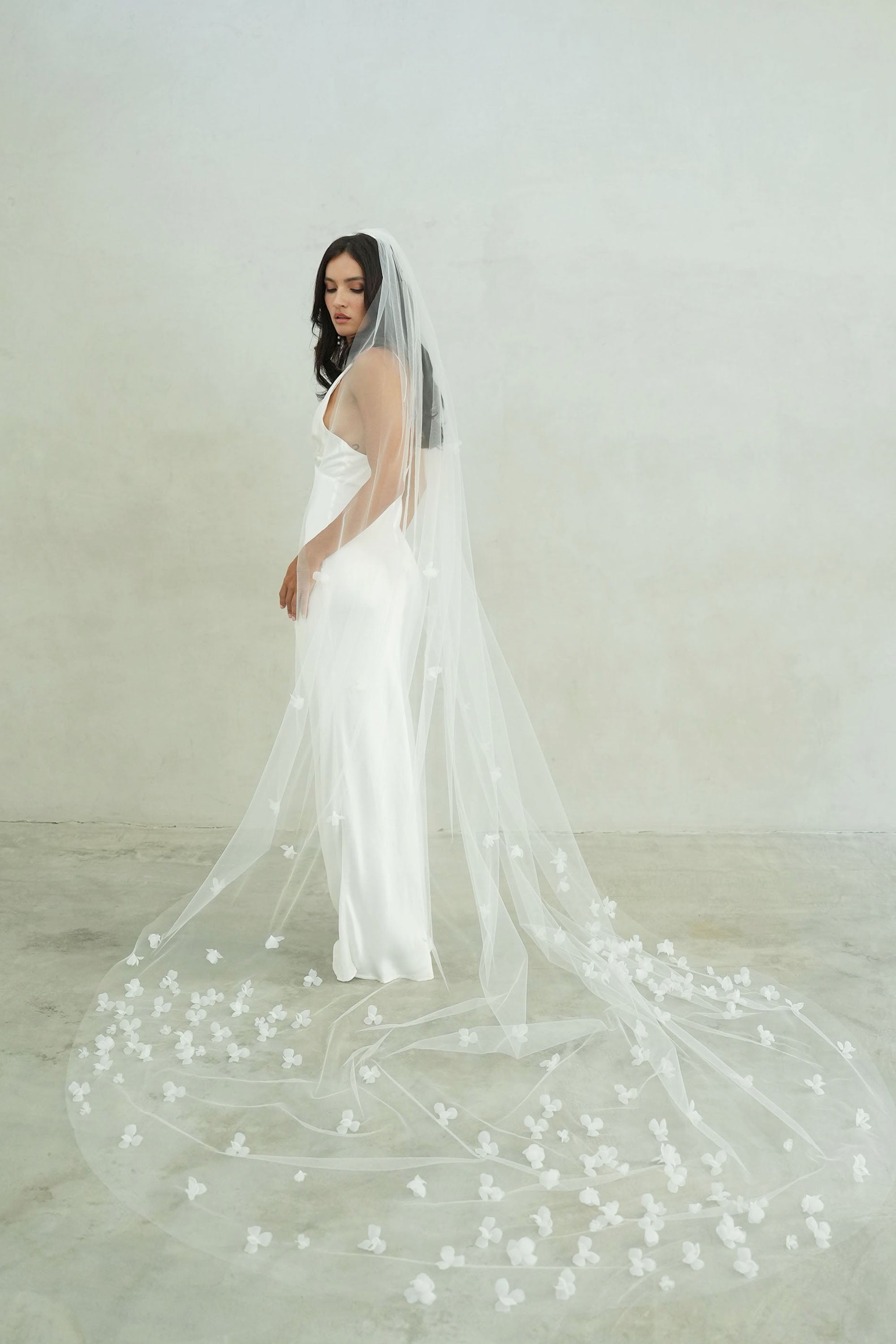 ESMEE | One Tier Veil with Flowers