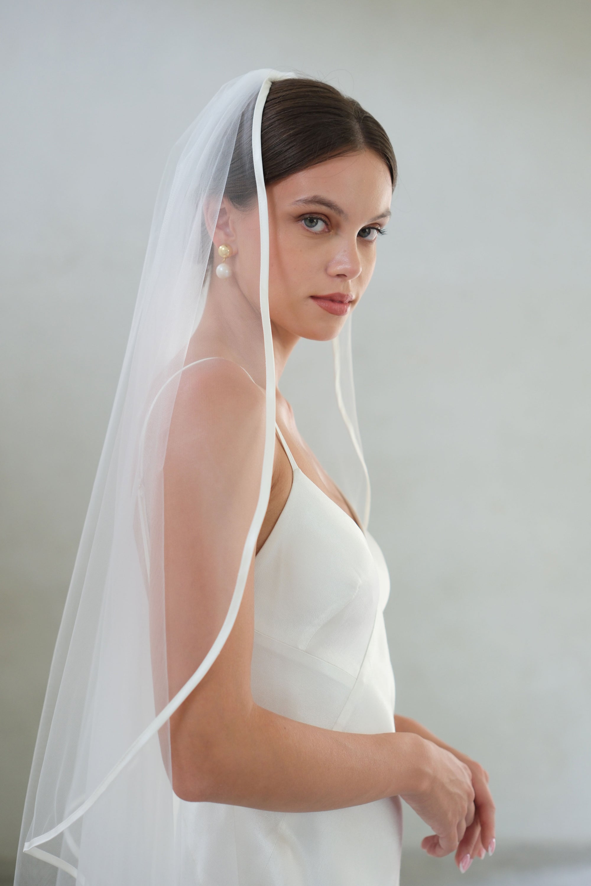 SATINE I | One Tier Angel Cut Satin Edge Veil